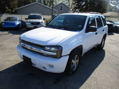 2005 Chevrolet TrailBlazer for sale at RJ Motors in Plano IL