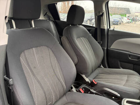 2016 Chevrolet Sonic LT Auto
