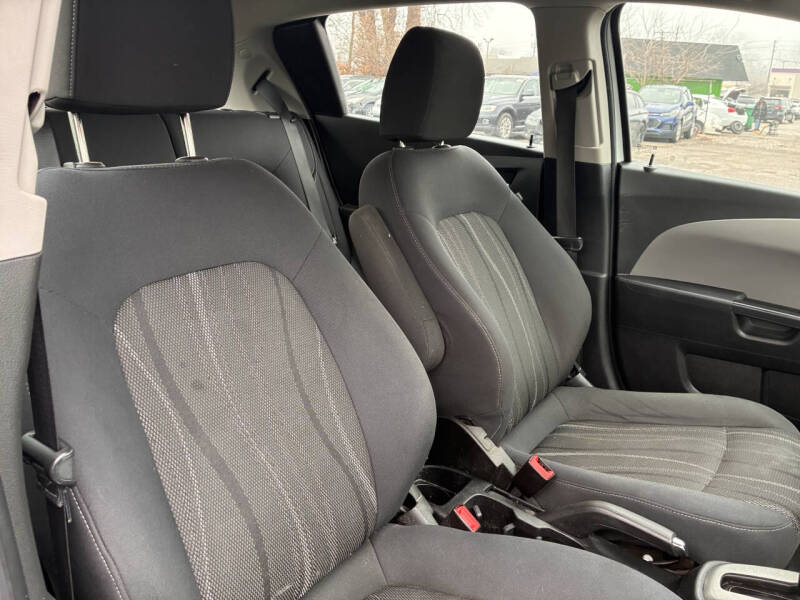 2016 Chevrolet Sonic LT Auto