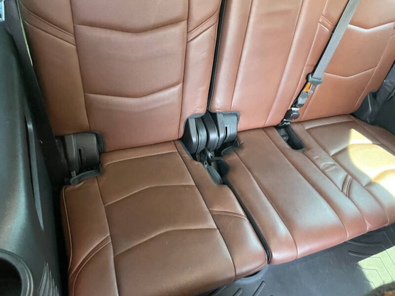 2018 Cadillac Escalade Luxury