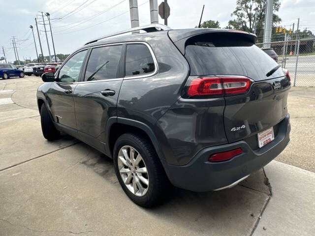 2017 Jeep Cherokee for sale at Matthew's Stop & Look Auto Sales in Detroit, MI