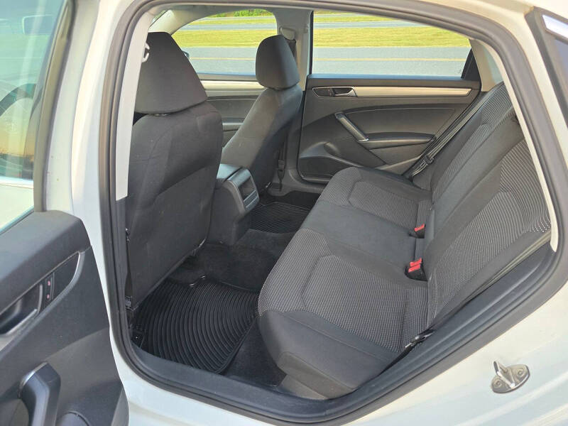 2016 Volkswagen Passat 1.8T S