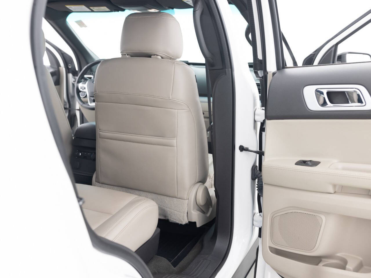 Used Car 2015 Ford Explorer  Xlt Awd 4dr Suv For Sale Under $10,000 In Coal City, Illinois