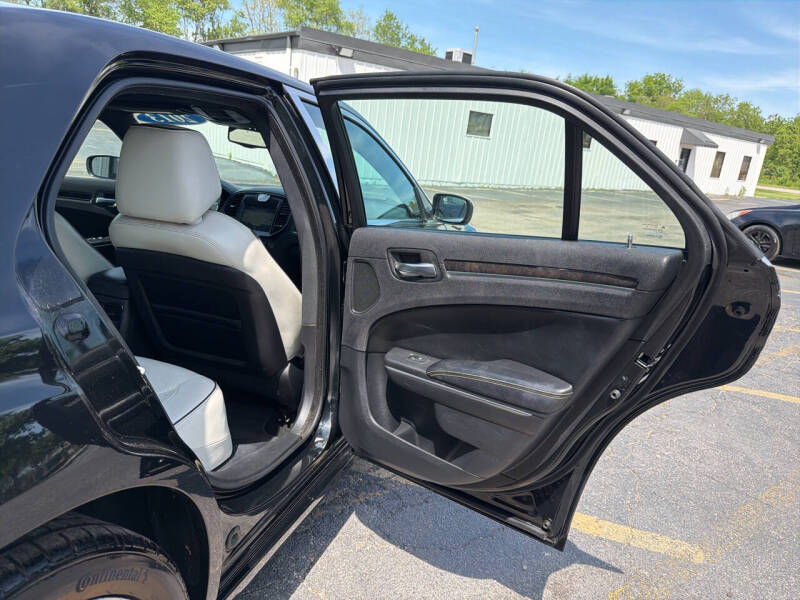 2013 Chrysler 300