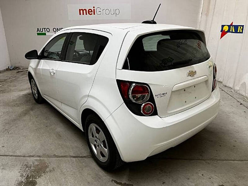2016 Chevrolet Sonic LS Auto
