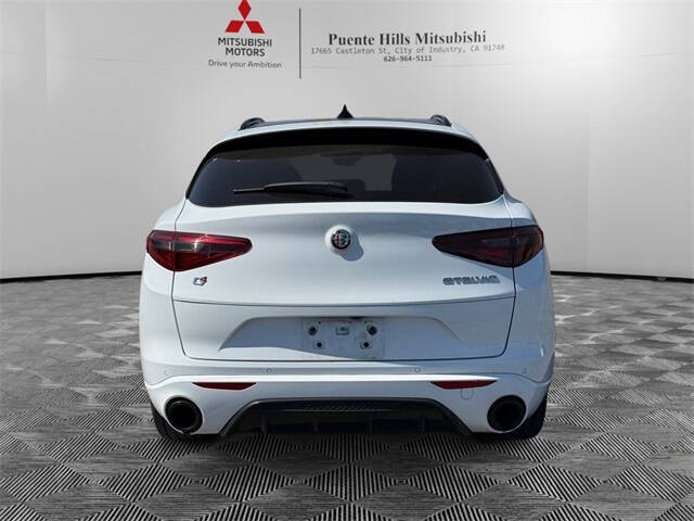 2022 Alfa Romeo Stelvio Veloce