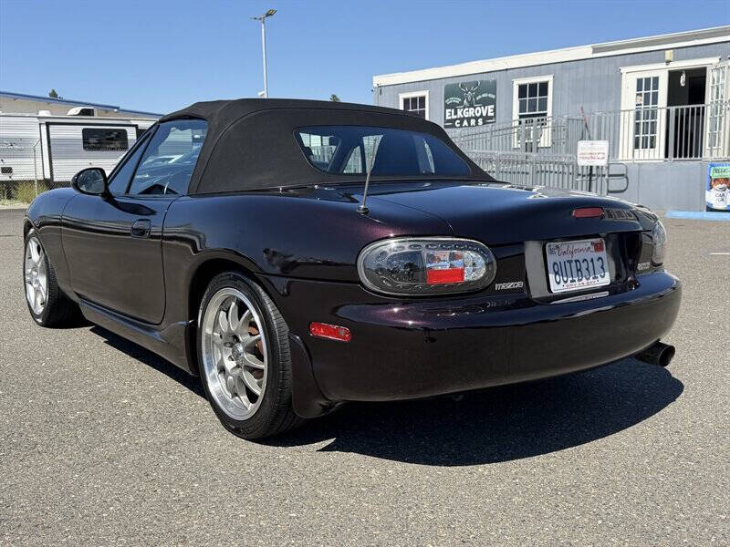 2005 Mazda MX-5 Miata