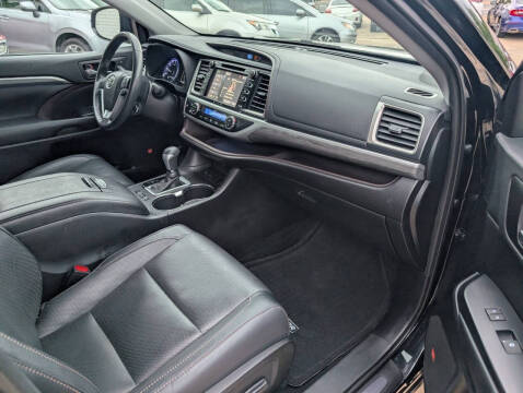 2019 Toyota Highlander Limited Platinum