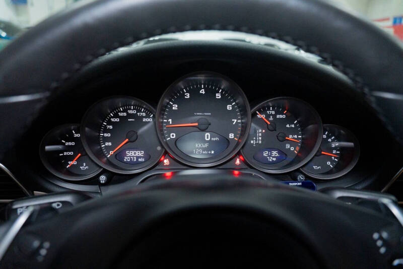2012 Porsche 911 Carrera 4