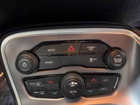 2022 Dodge Challenger SXT