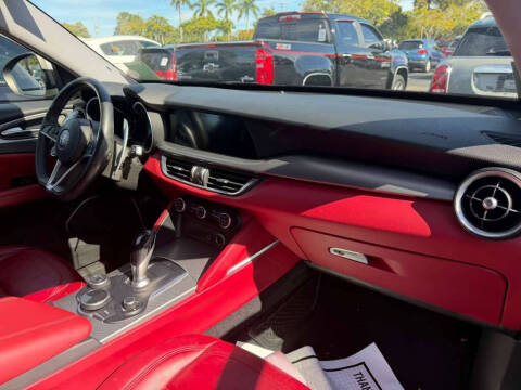 2019 Alfa Romeo Stelvio Sport