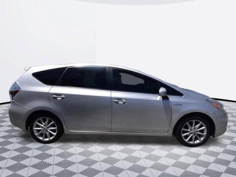 2013 Toyota Prius v Five