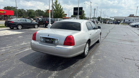 2005 Lincoln Town Car Signature