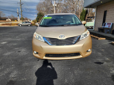 2011 Toyota Sienna XLE 8-Passenger