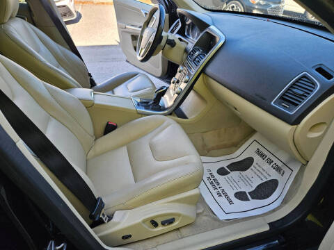 2016 Volvo XC60 T5 Drive-E Premier