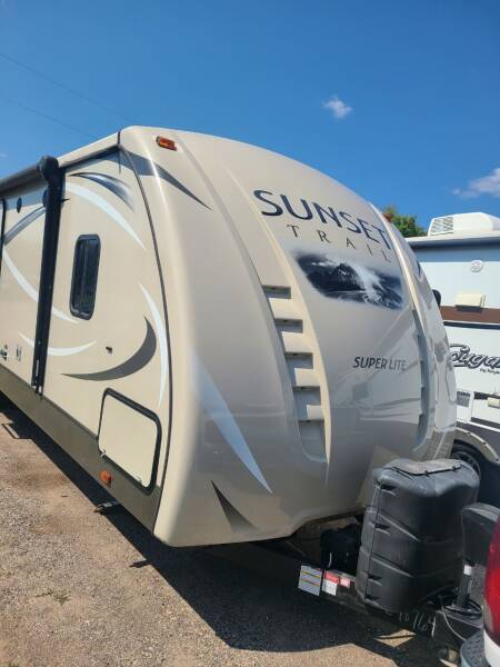 2016 Crossroads Sunset Trail 37ft for sale at D & T AUTO INC in Columbus MN