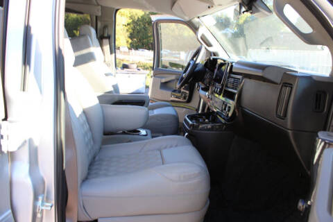 2025 Chevrolet Express 2500