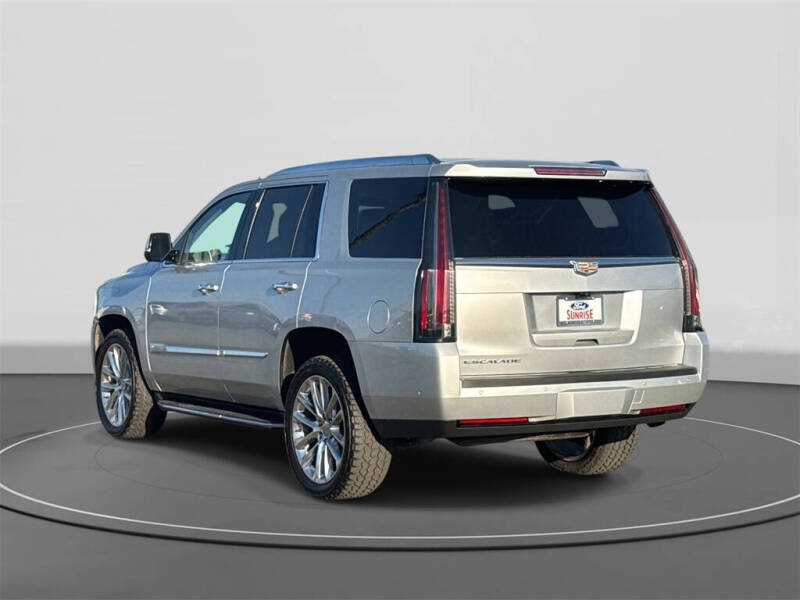 2020 Cadillac Escalade Luxury