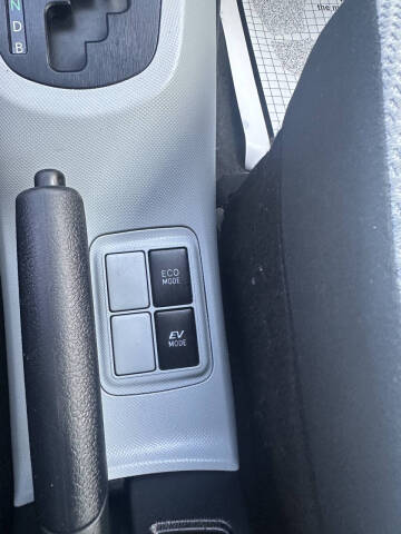 2014 Toyota Prius c Two