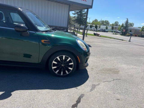 2017 MINI Hardtop 4 Door Cooper