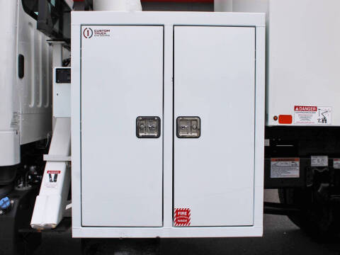 2023 Freightliner M2 106