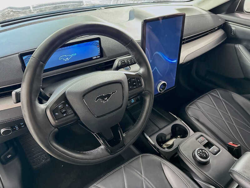 2022 Ford Mustang Mach-E Select