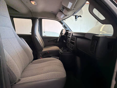 2023 Chevrolet Express LS 3500