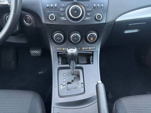 2013 Mazda MAZDA3
