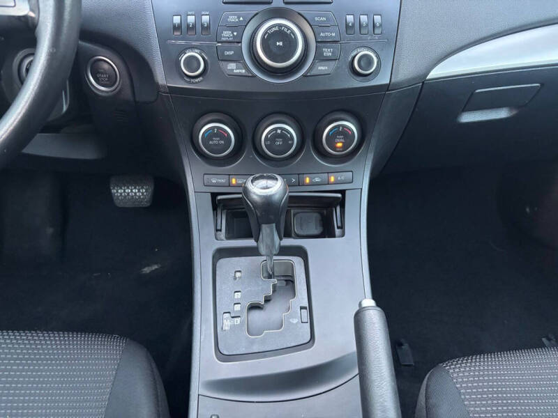 2013 Mazda MAZDA3