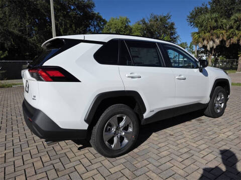 2025 Toyota RAV4 Hybrid LE