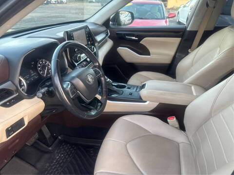 2021 Toyota Highlander XLE