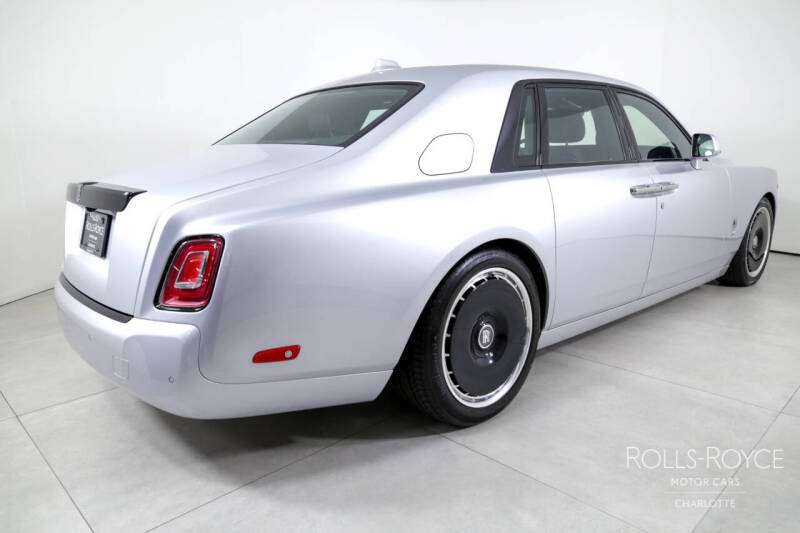 2024 Rolls-Royce Phantom