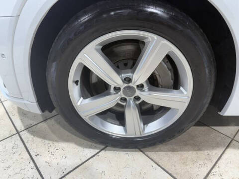 2019 Audi e-tron quattro Premium Plus