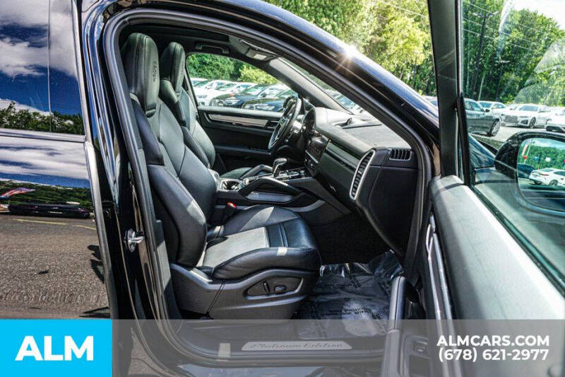 2023 Porsche Cayenne Coupe Platinum Edition