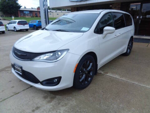 2020 Chrysler Pacifica Touring