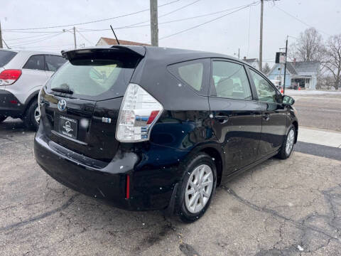 2012 Toyota Prius v Two