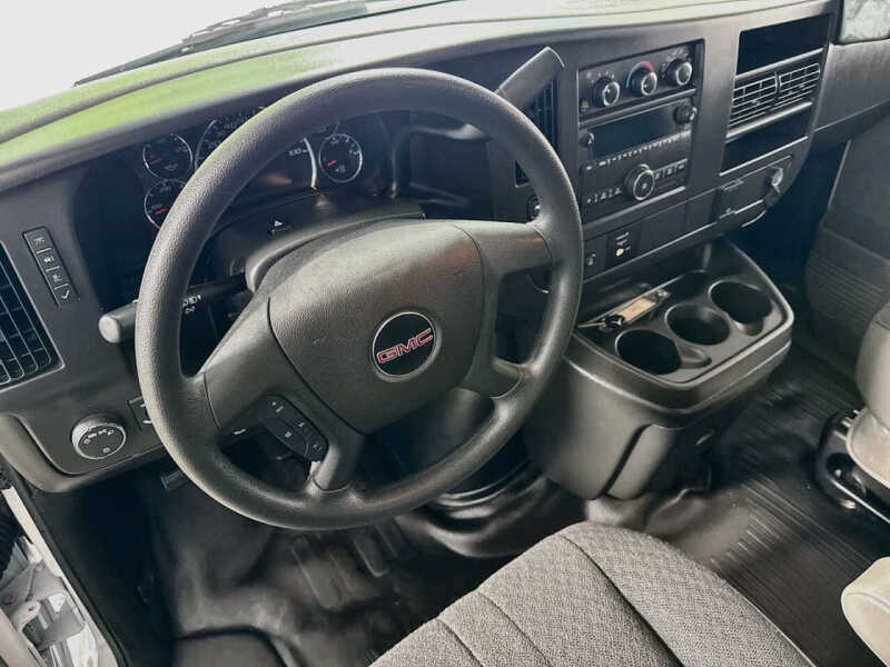 2025 GMC Savana 2500