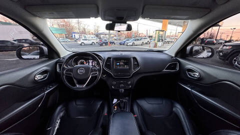 2019 Jeep Cherokee Latitude Plus