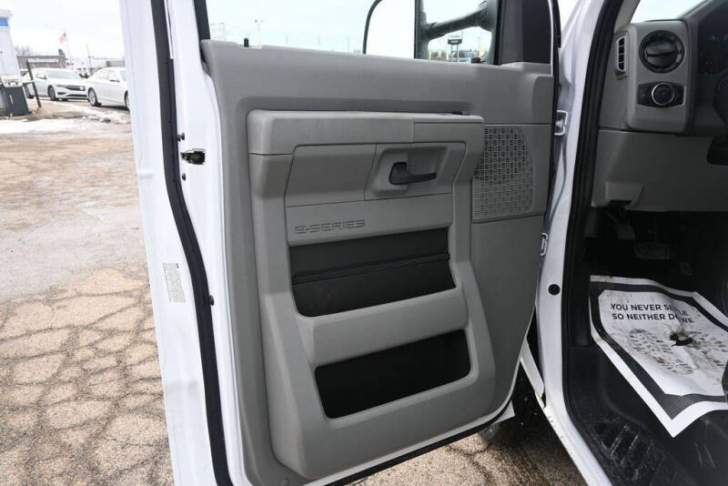 2025 Ford E-Series