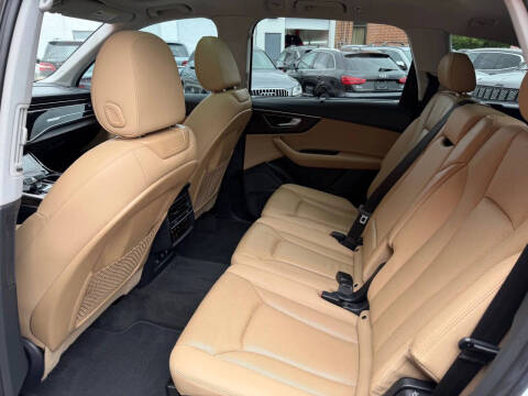 2020 Audi Q7 quattro Premium Plus 55 TFSI