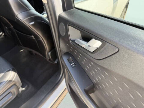 2020 Ford Escape Hybrid Titanium