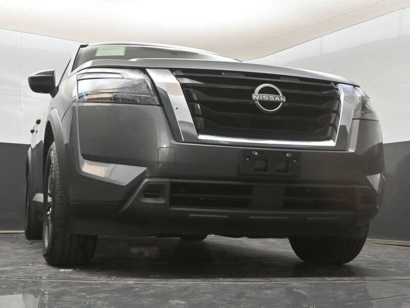 2023 Nissan Pathfinder S