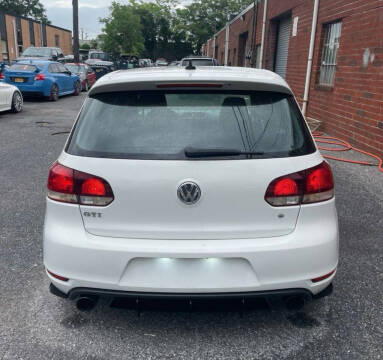 2010 Volkswagen GTI Base PZEV