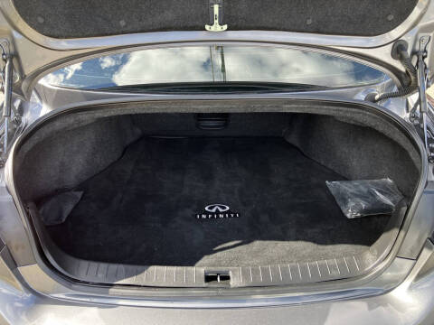 2015 Infiniti Q50 Premium