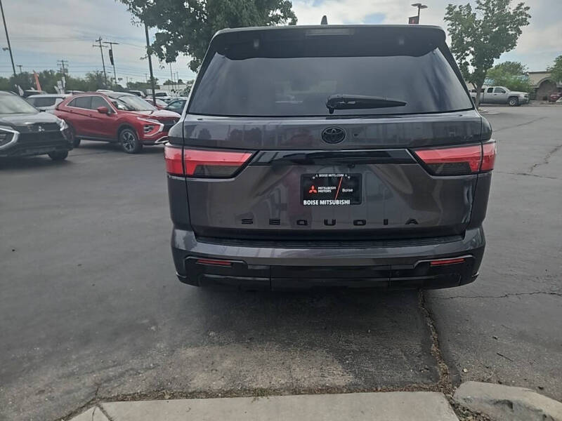 2024 Toyota Sequoia Platinum