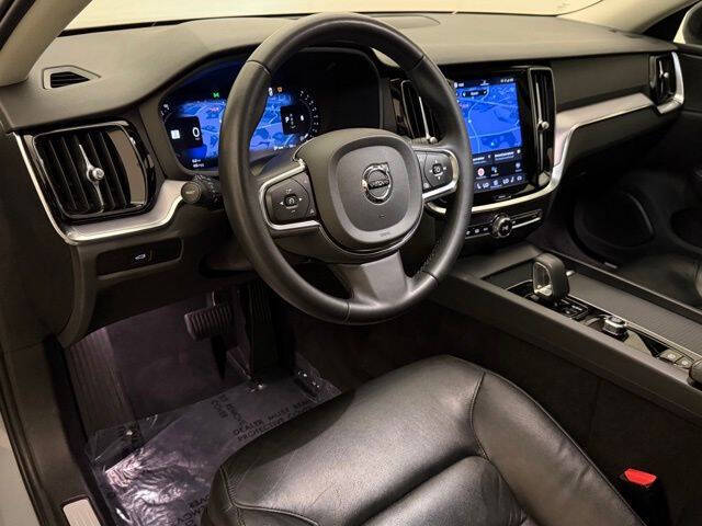 2024 Volvo S60 B5 Core Dark Theme
