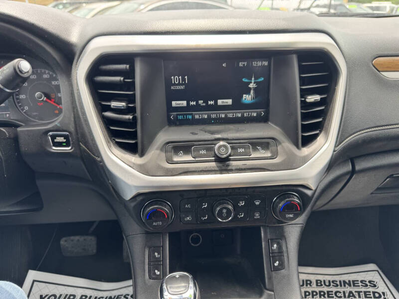 2017 GMC Acadia SLE-2