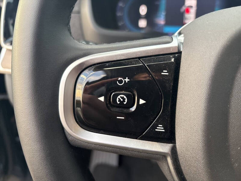 2025 Volvo XC90 B6 Plus Bright Theme 7P