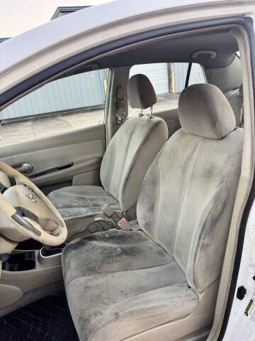 2009 Nissan Versa 1.8 S