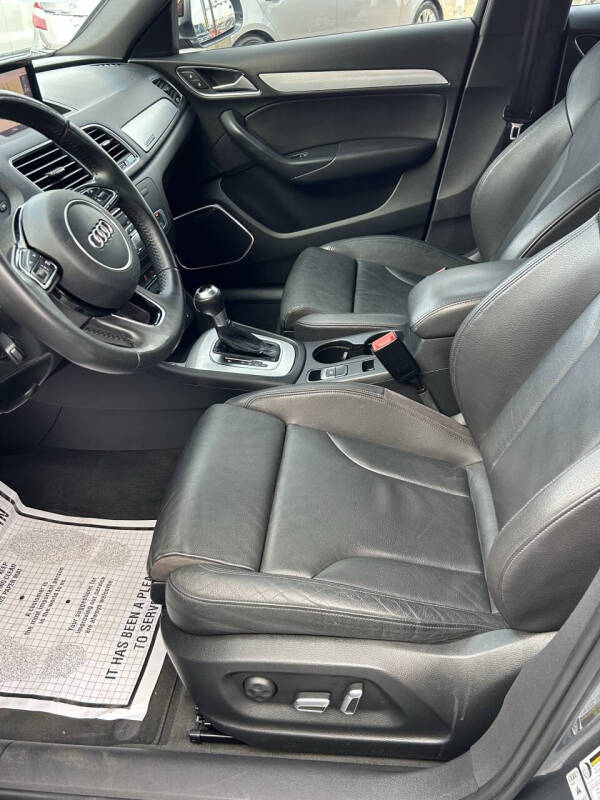 2016 Audi Q3 2.0T quattro Prestige